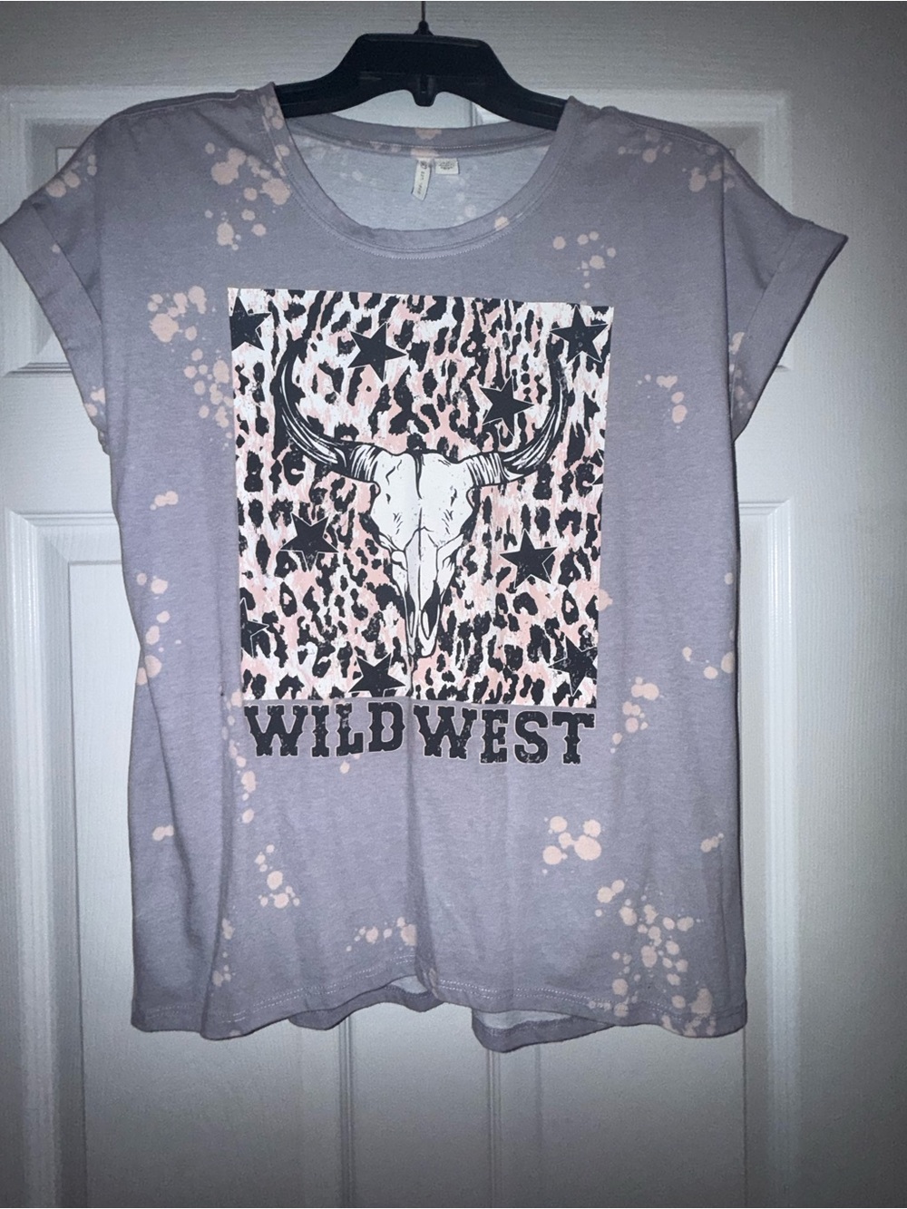 Kato Wild West Print Tee – Light Purple Graphic Shirt | Size Medium